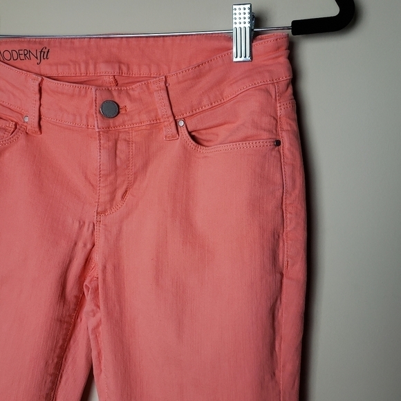 ANN TAYLOR Coral Cropped Jeans - Picture 5 of 7